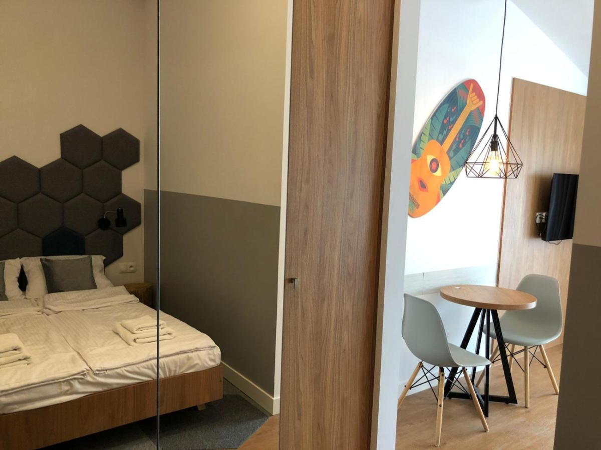 Prywatny Apartament W Hotelu A46 - 365Pam サルビノボ エクステリア 写真